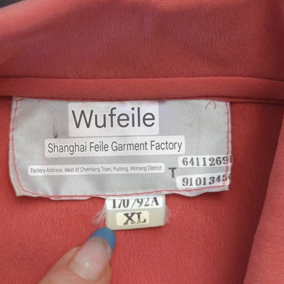 Vintage 70s 100% Silk Short Sleeve Double Button Up Blouse - Coral Pink - Picture 9 of 10